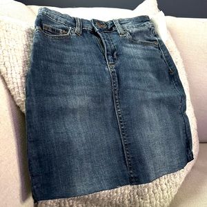 New Girls Raw edge Jean Skirt - size 12